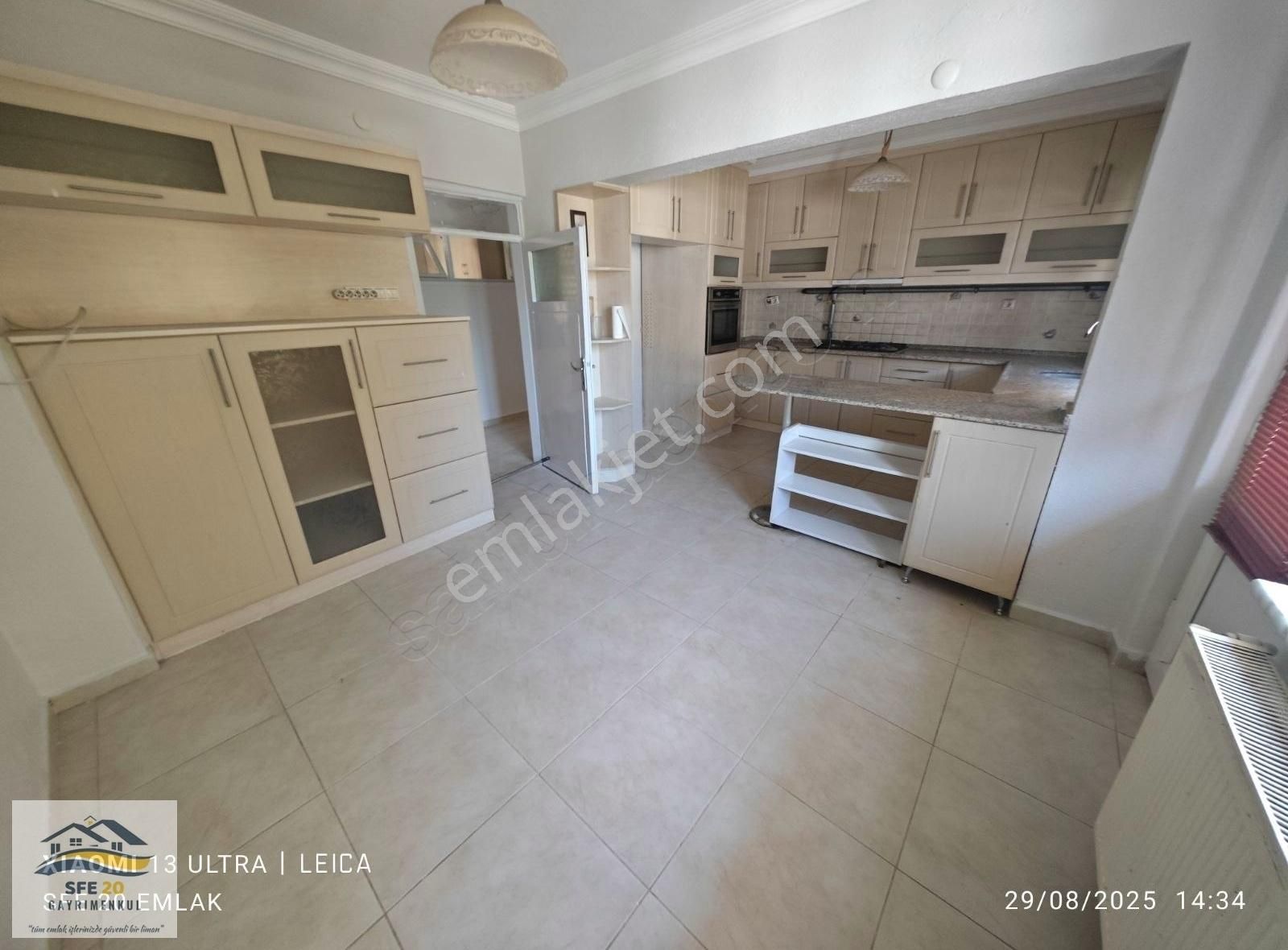 Mehmetçik Mahallesinde 3+1 180 M2 Kiralık Arakat Daire