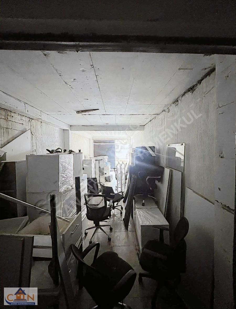 Ümraniye De Mithatpaşa Cd Sokak Arası Kiralık Depo