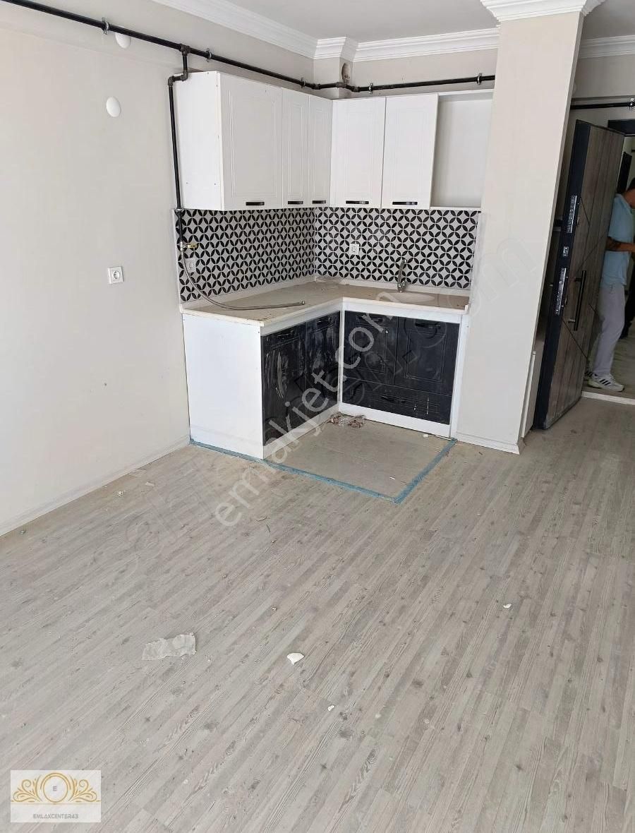 Emlak Centerden Kirazpınarda Satılık İskanlı 1+1hesaplı Daireler