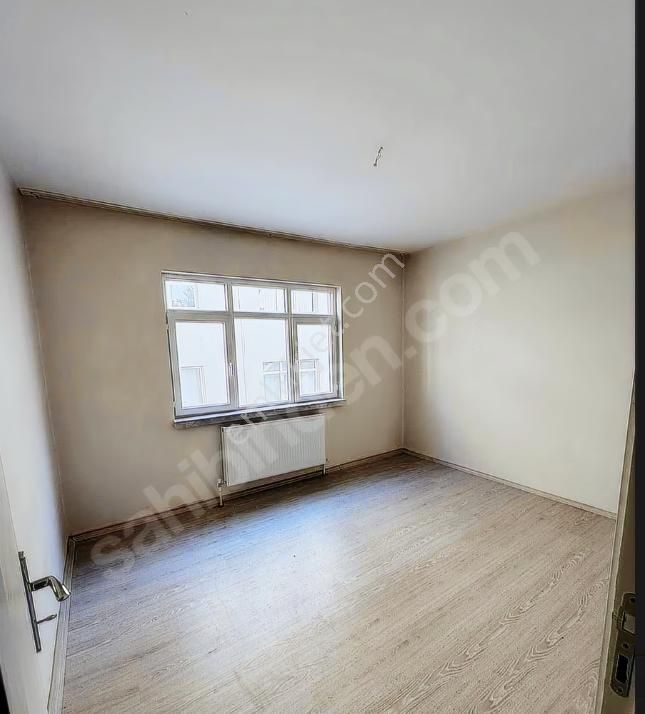 Demetevlerde Geniş Ferah Merkezi Konumda Aileye Uygun 3+1 Kiralık Daire - Görsel 21