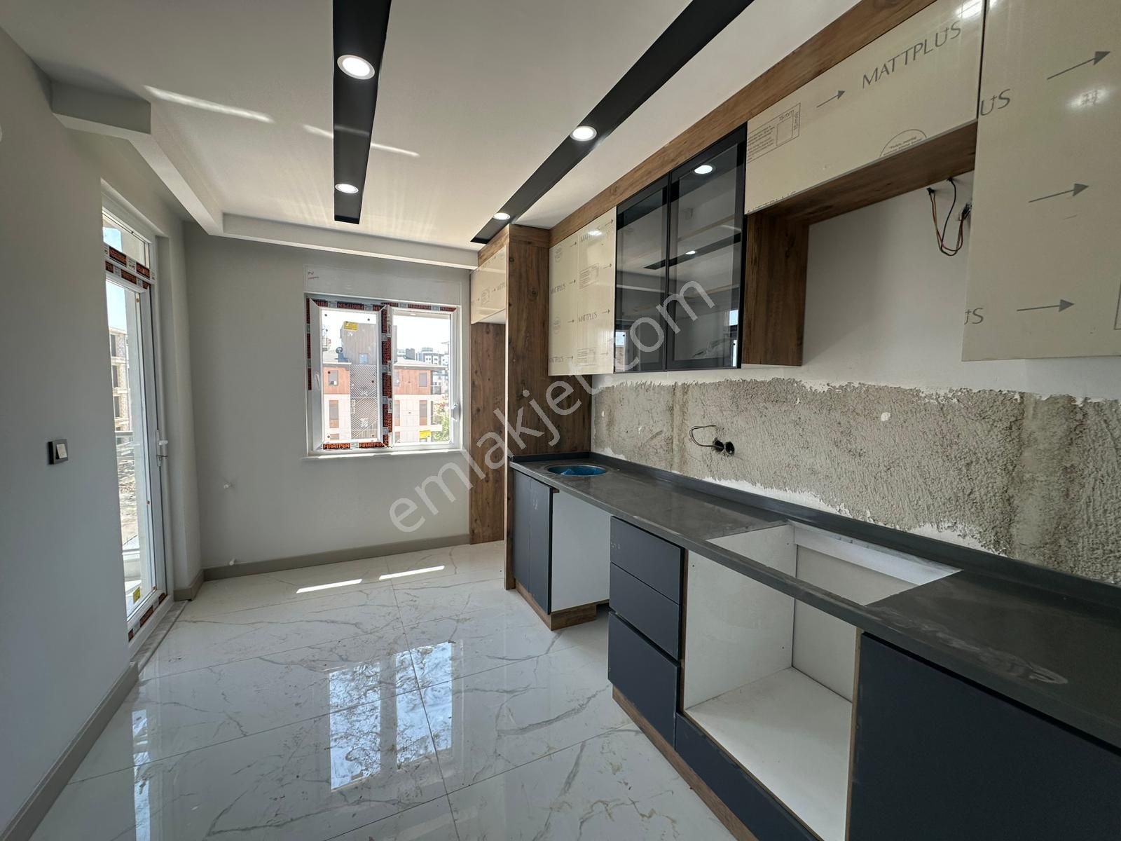 V. Karşıyaka Mah. 2+1 Han Gibi Satılık Konum Harikası Daire - Görsel 9