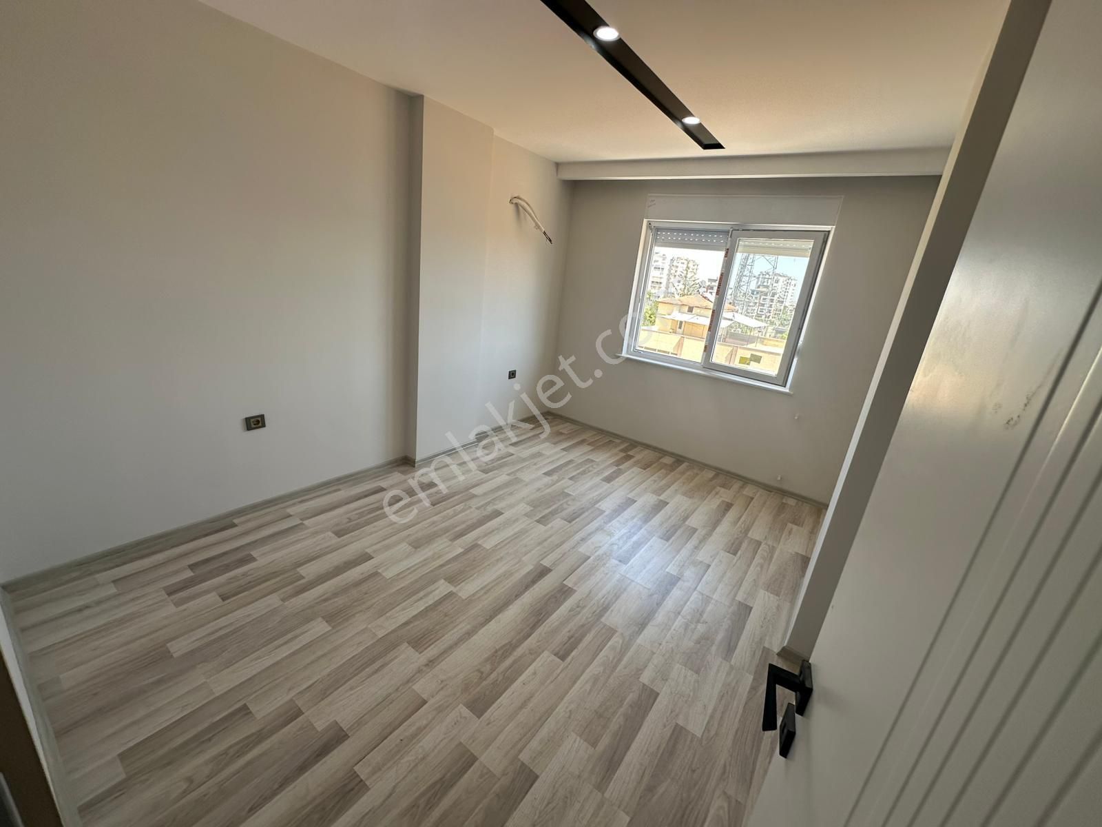 V. Karşıyaka Mah. 2+1 Han Gibi Satılık Konum Harikası Daire - Görsel 17