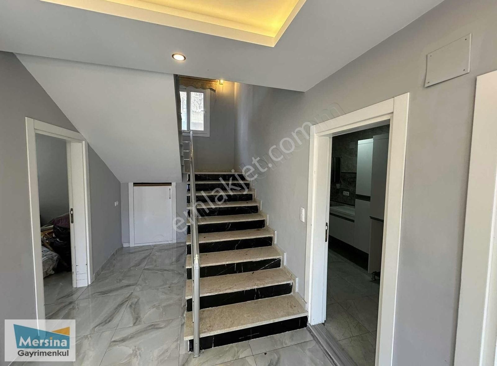 Fındıkpınarında Manzaralı Müstakil Villa Satılık - Görsel 4