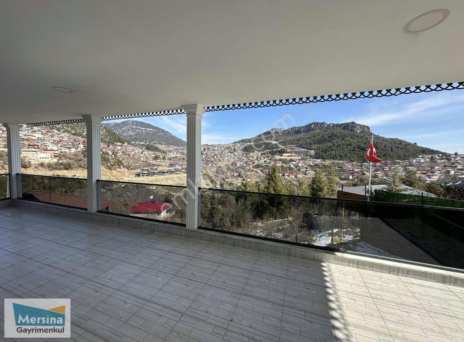 Fındıkpınarında Manzaralı Müstakil Villa Satılık - Görsel 3