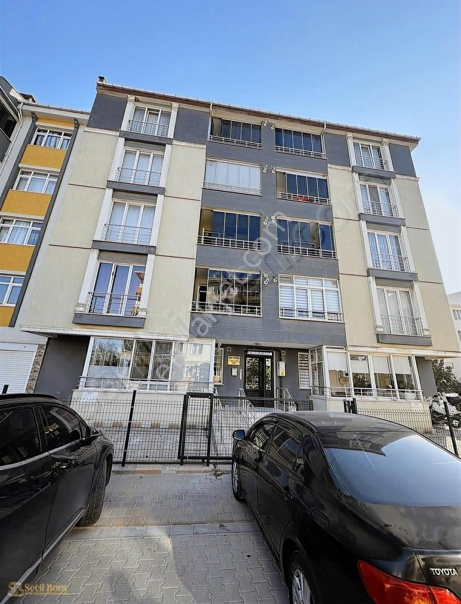 Seçil Bora'dan Gazisüleymanpaşa Mah. Satılık 2+1 Daire