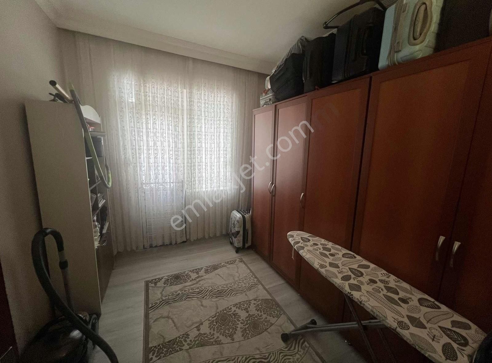 Saray Mah Atatürk Cad Satılık 3+1 Daire Ayrı Mutfak Denize 100m - Görsel 10