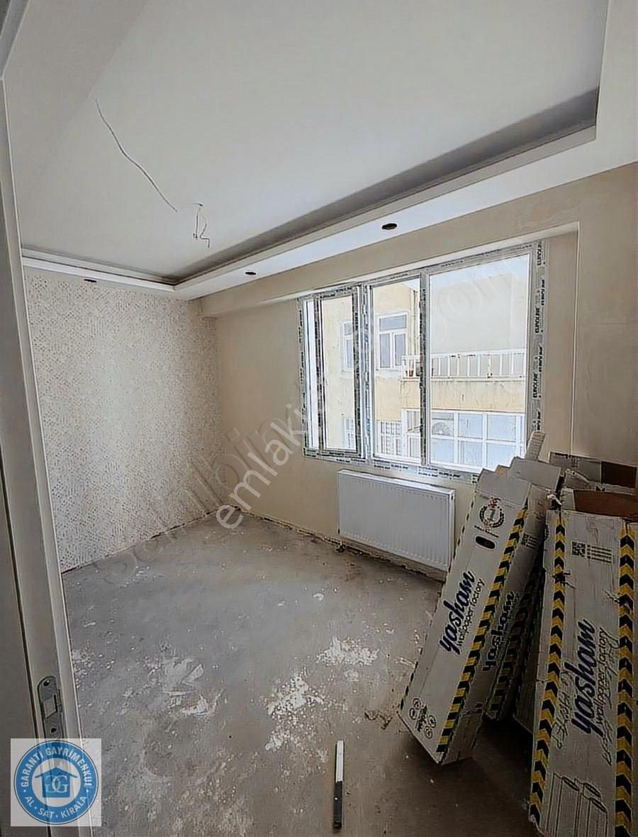 Ofis Lise Caddesinde Satılık 1+1 Yeni Daire