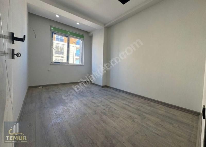 Fevzi Çakmakta Tramwaya Çok Yakın Sitede Arakat Sıfır 2+1 Daire - Görsel 5