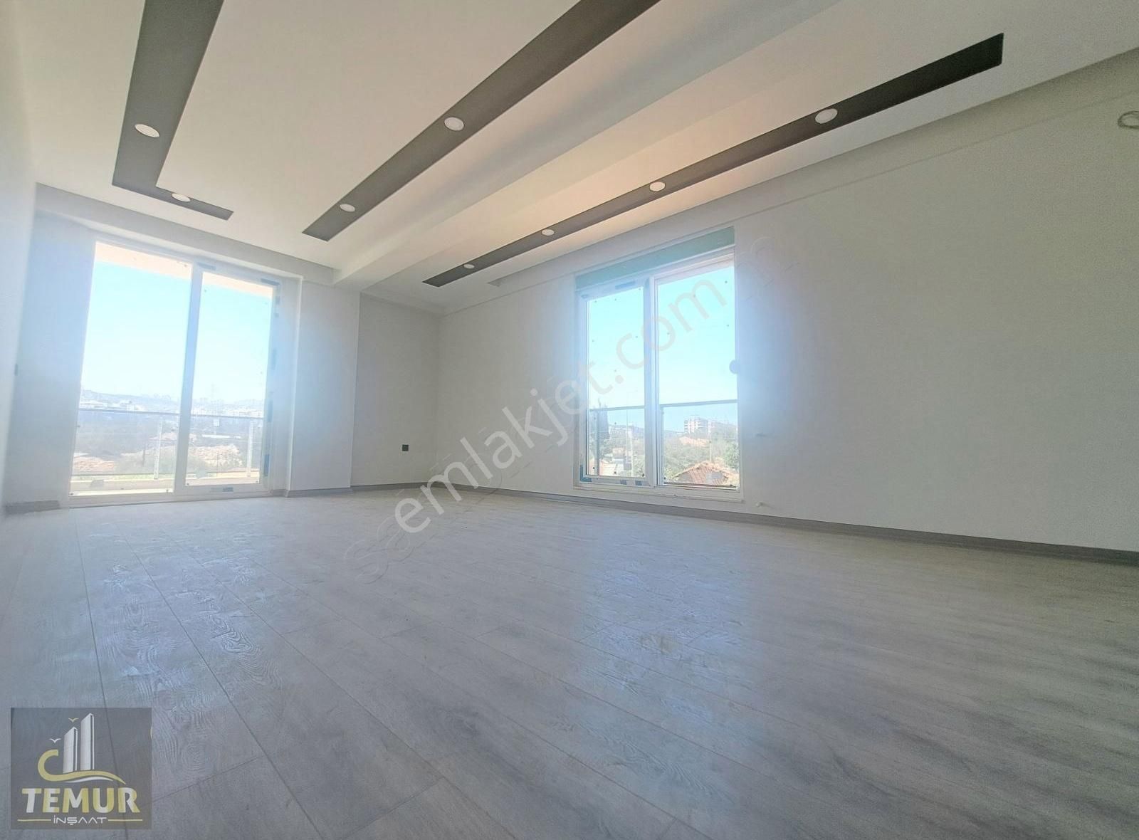 Fevzi Çakmakta Tramwaya Çok Yakın Sitede Arakat Sıfır 2+1 Daire - Görsel 13