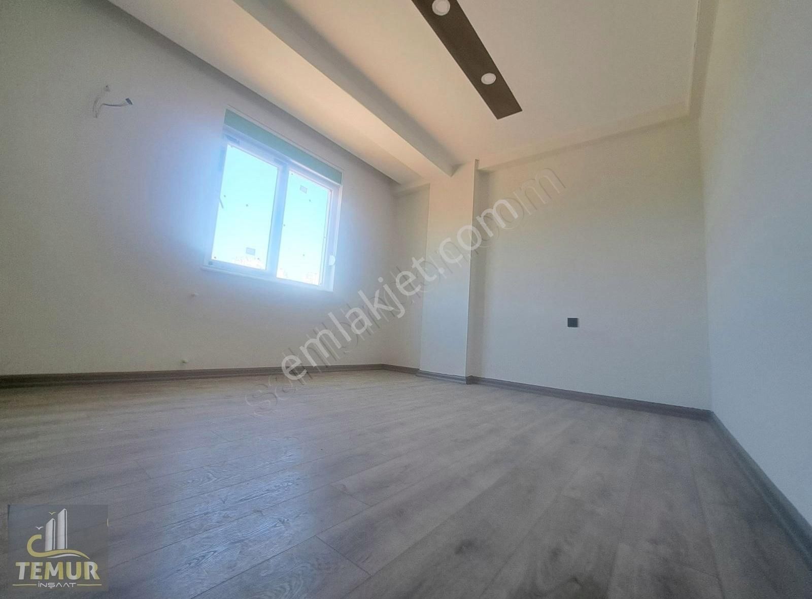 Fevzi Çakmakta Tramwaya Çok Yakın Sitede Arakat Sıfır 2+1 Daire - Görsel 16