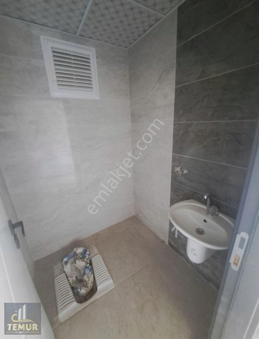 Fevzi Çakmakta Tramwaya Çok Yakın Sitede Arakat Sıfır 2+1 Daire - Görsel 15