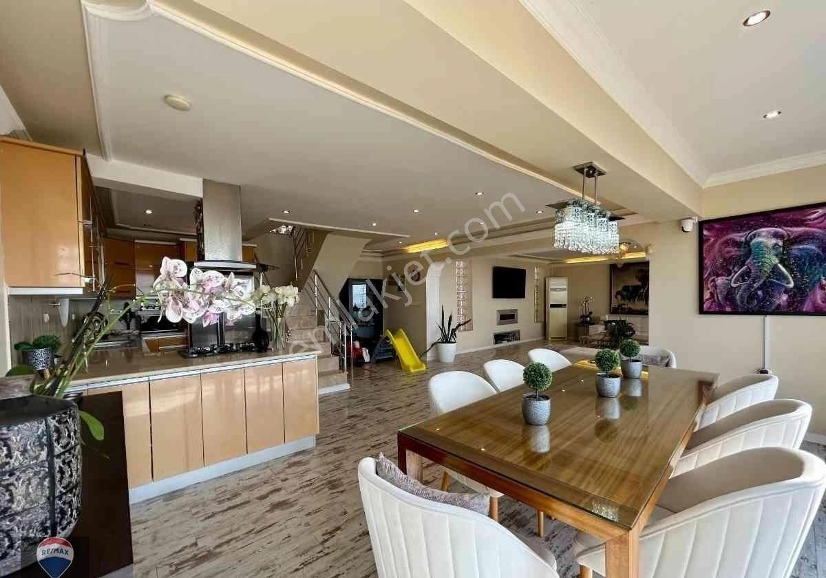 Manzarasıyla Büyülen, Bakımlı, Geniş Villa - Görsel 8