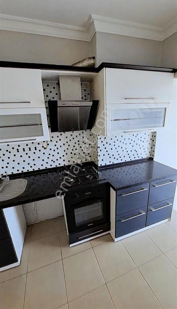 Ersoy Emlak'tan Satılık İstasyon Caddesi Üzerinde 3+1 Daire