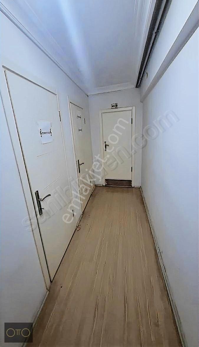 Cumhuriyet Caddesinde Emsalsiz Satılık Bina - Görsel 22