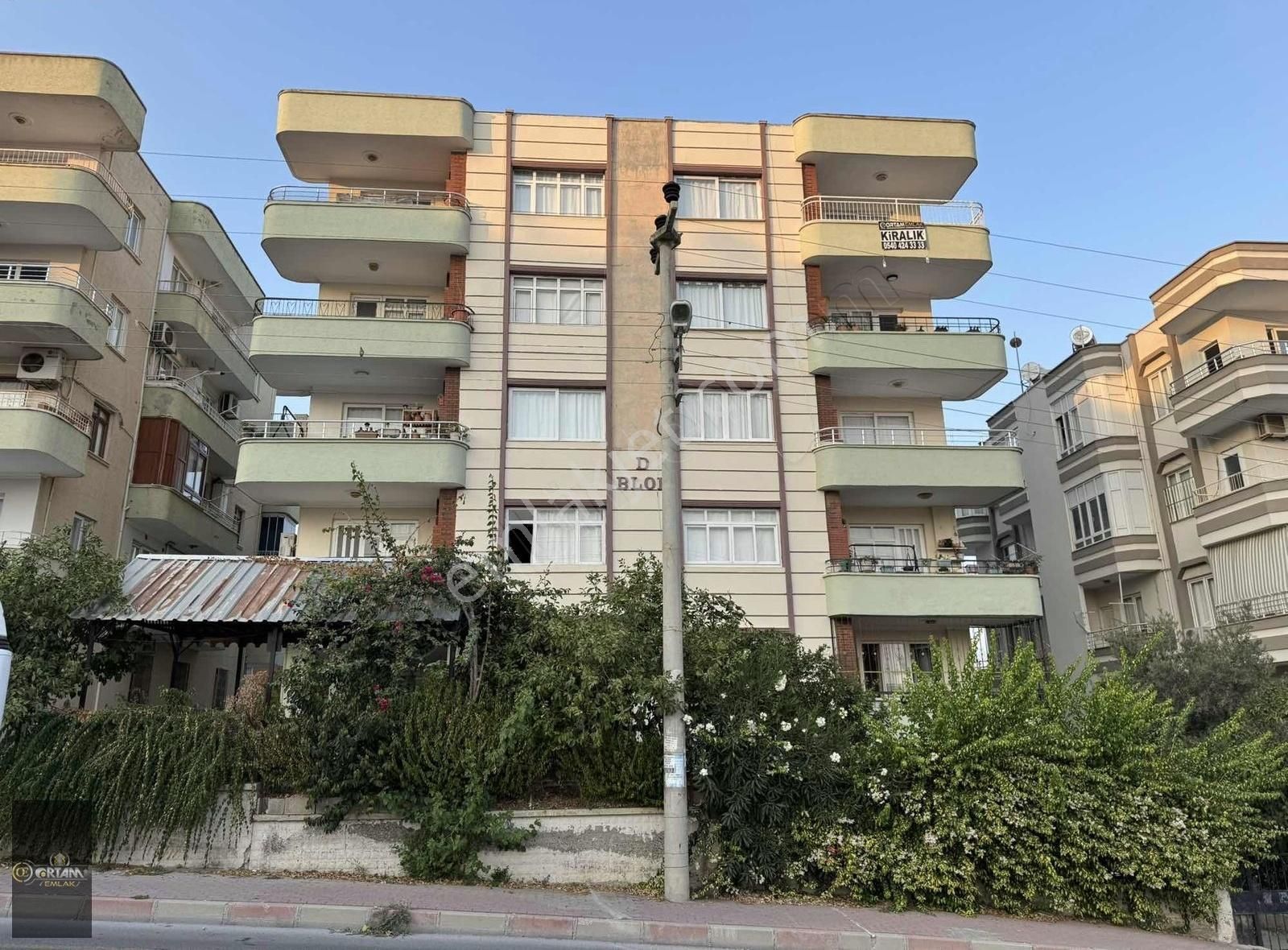 Ortam Emlak'tan Kiralık Kırklarsırtında 175m2 3+1 Sitede Daire