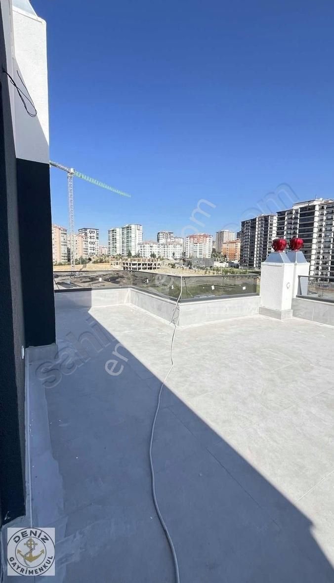 Yatay Mimari Projede Geniş Teraslı 1+1 Daireler - Görsel 10