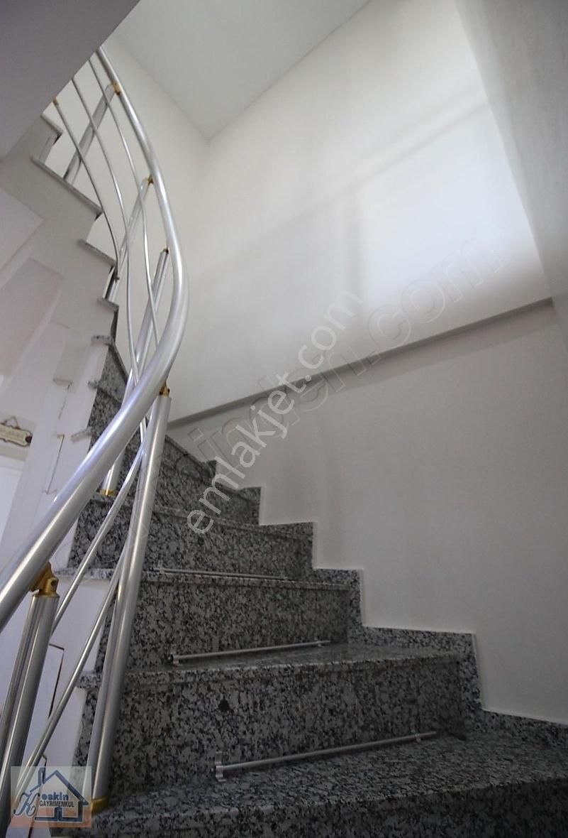 Keskinden 3+1 Teraslı 130 M2 Kullanışlı Dublex Daire - Görsel 8
