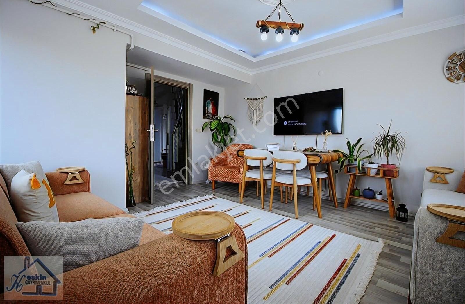 Keskinden 3+1 Teraslı 130 M2 Kullanışlı Dublex Daire