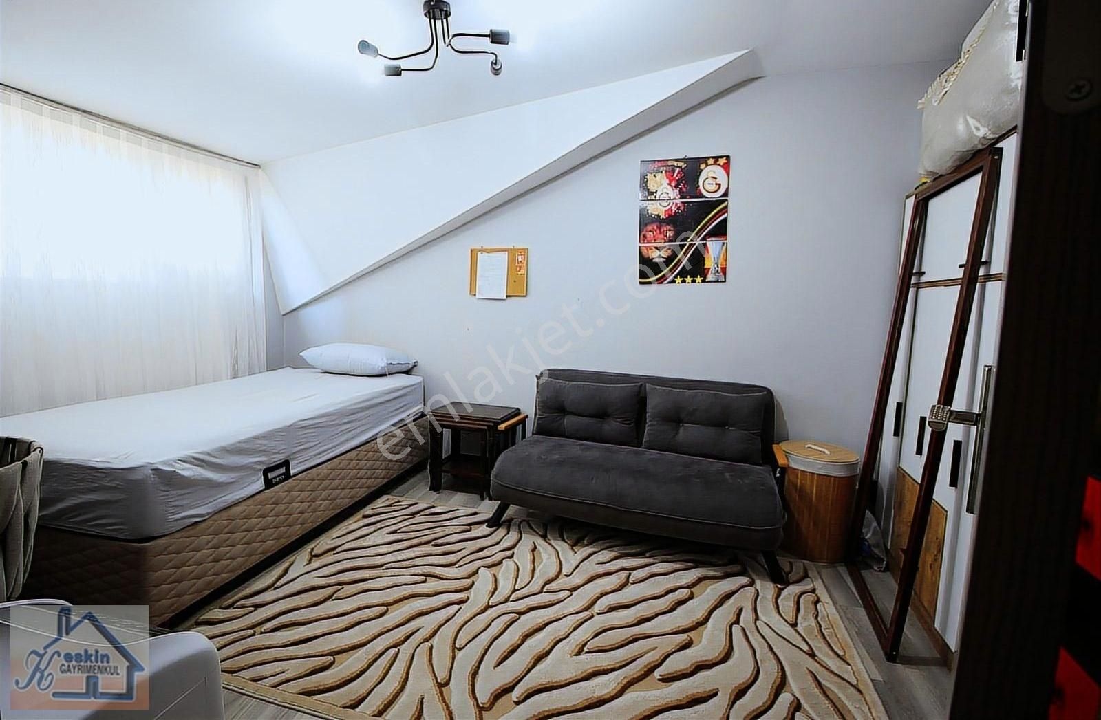 Keskinden 3+1 Teraslı 130 M2 Kullanışlı Dublex Daire - Görsel 16