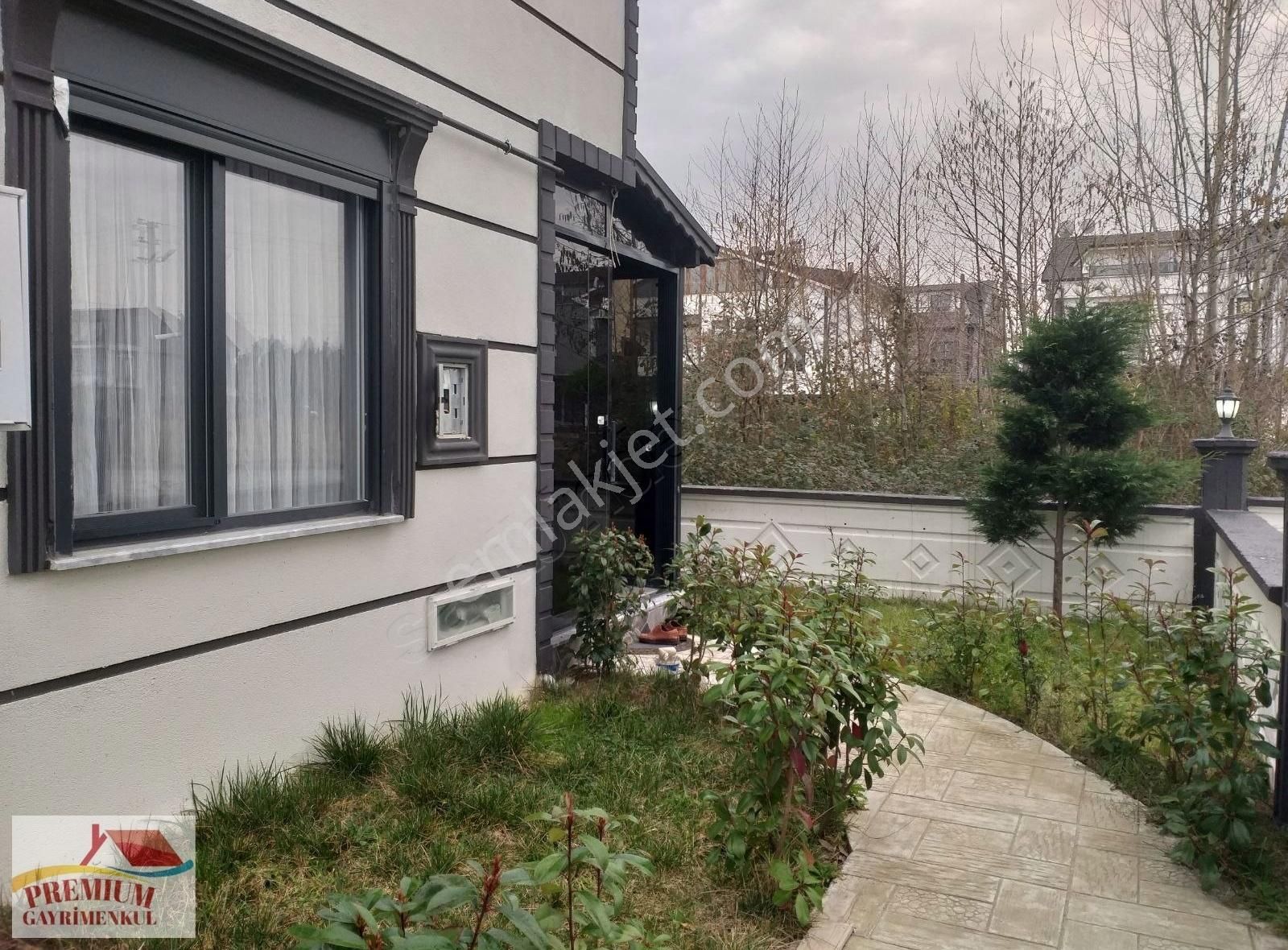 Karasu Yalı Mahallasinde Satılık Fuul Yapılı Kış Bahçeli Triblex - Görsel 17