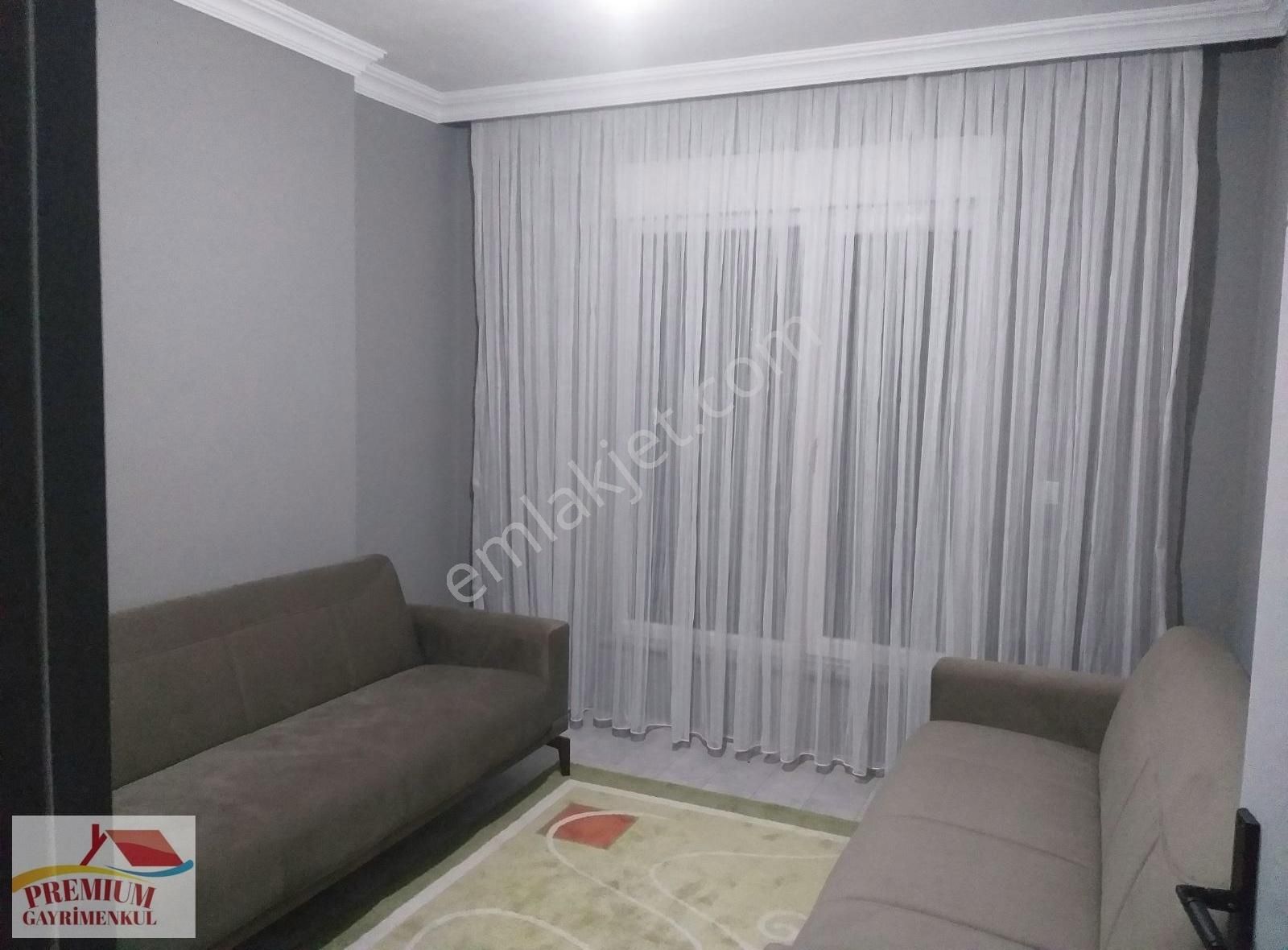 Karasu Yalı Mahallasinde Satılık Fuul Yapılı Kış Bahçeli Triblex - Görsel 3