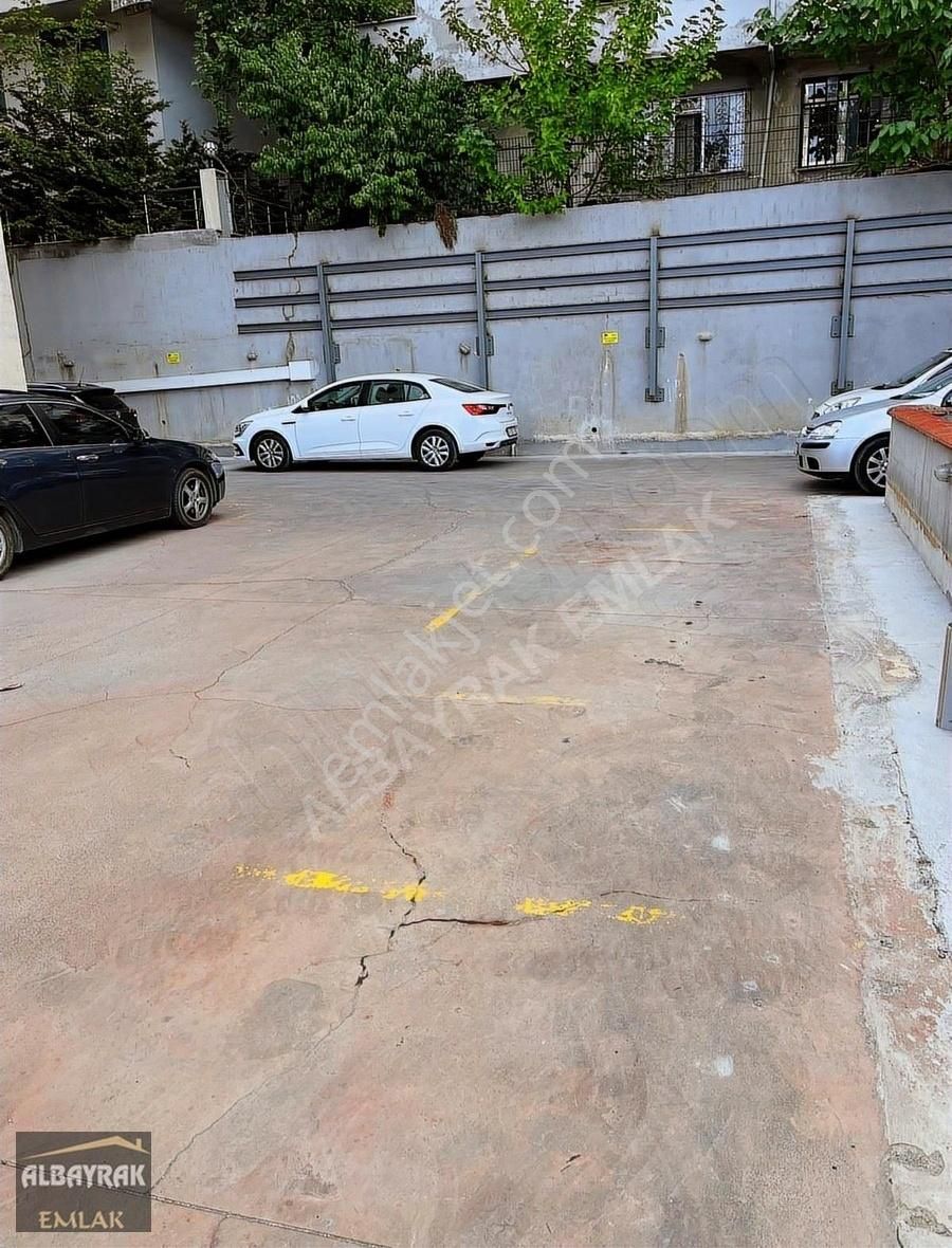 Albayraktan İfm'ye Komşu/metroya Yakın/2+1 84m2 Net Arakat Daire