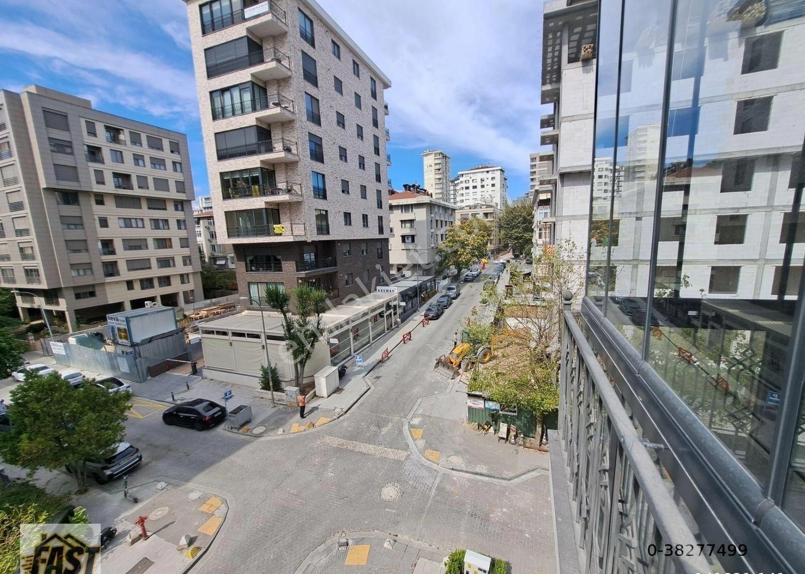 Kadıköy Şaşkınbakkal Sahilde Caddeye 2.bina Balkonlu 3+1 - Görsel 22