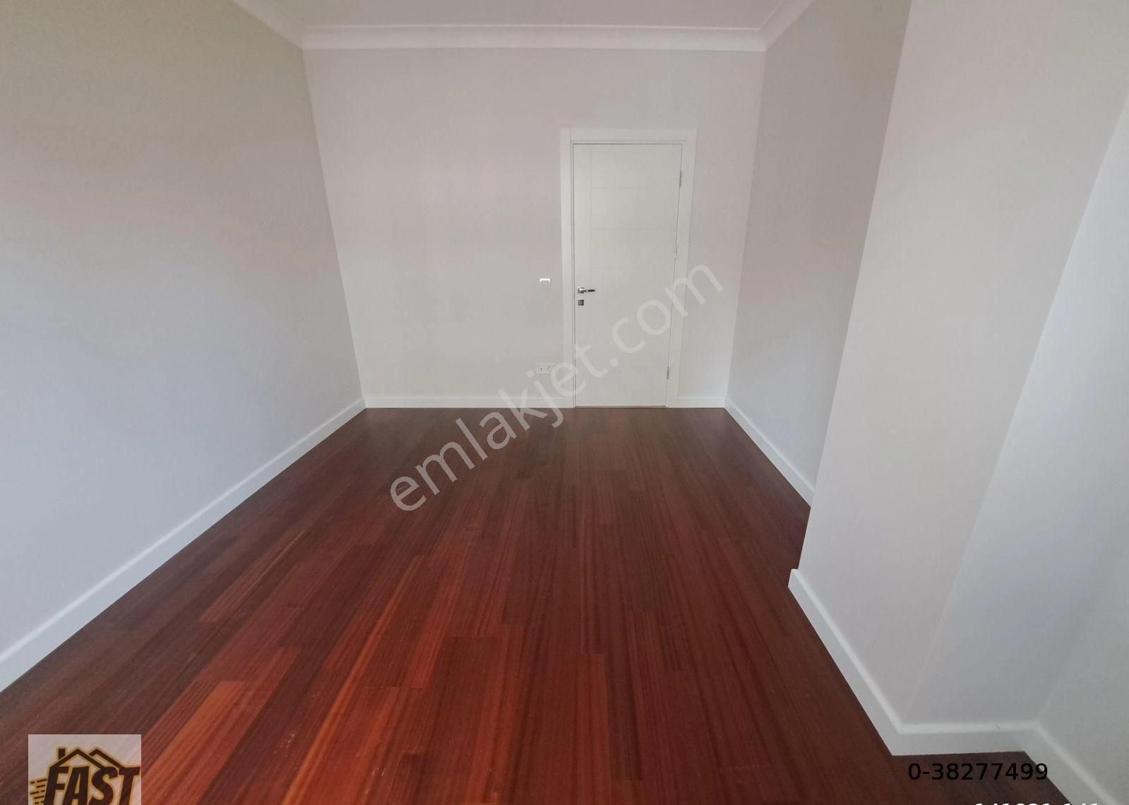 Kadıköy Şaşkınbakkal Sahilde Caddeye 2.bina Balkonlu 3+1 - Görsel 14