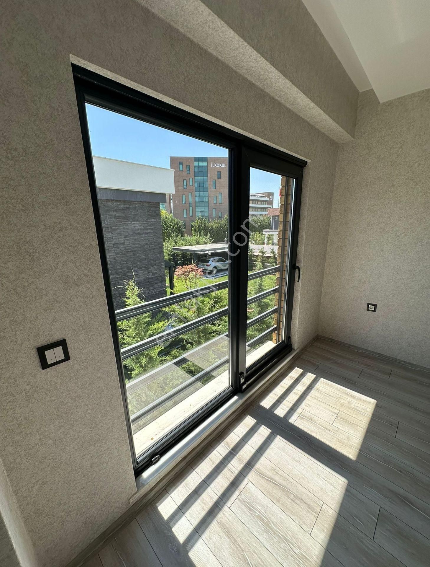 Pema Koleji Yanı Aren Konutlarında Satılık 5+1 Villa - Görsel 35