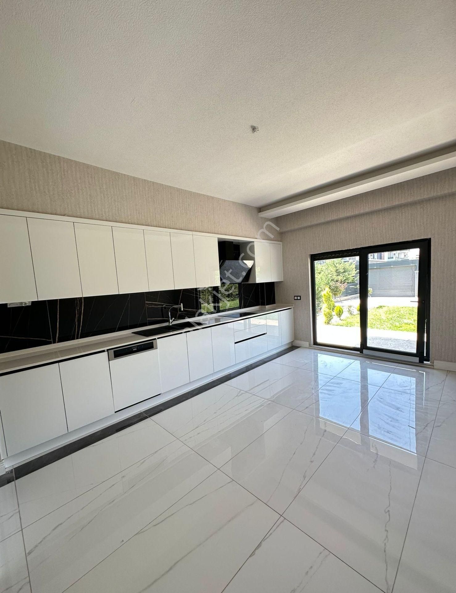 Pema Koleji Yanı Aren Konutlarında Satılık 5+1 Villa - Görsel 7