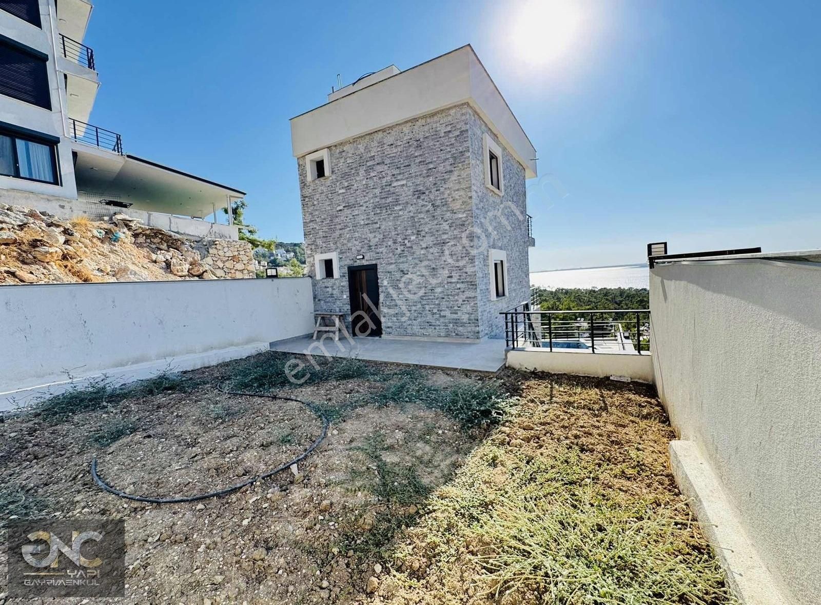 Kesintisiz Deniz Manzaralı Havuzlu Sıfır Yapı Villa - Görsel 25