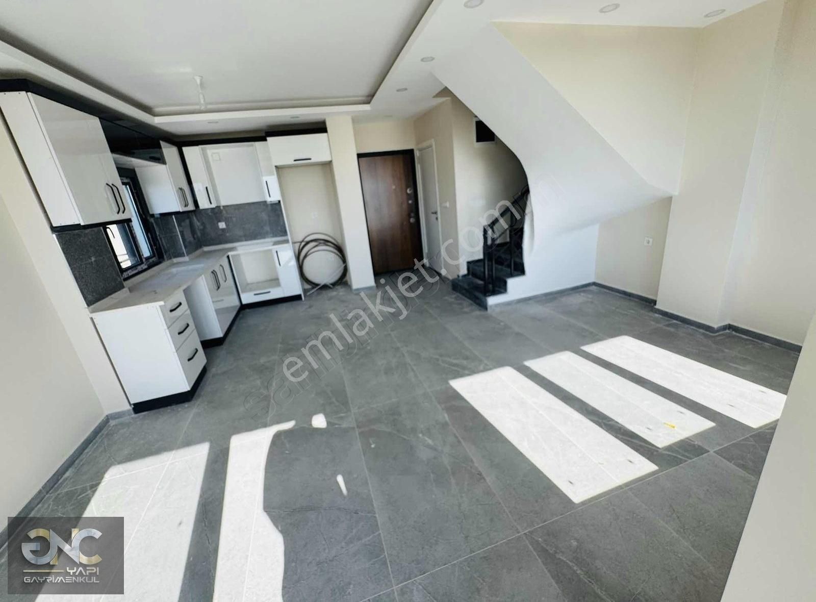 Kesintisiz Deniz Manzaralı Havuzlu Sıfır Yapı Villa - Görsel 28