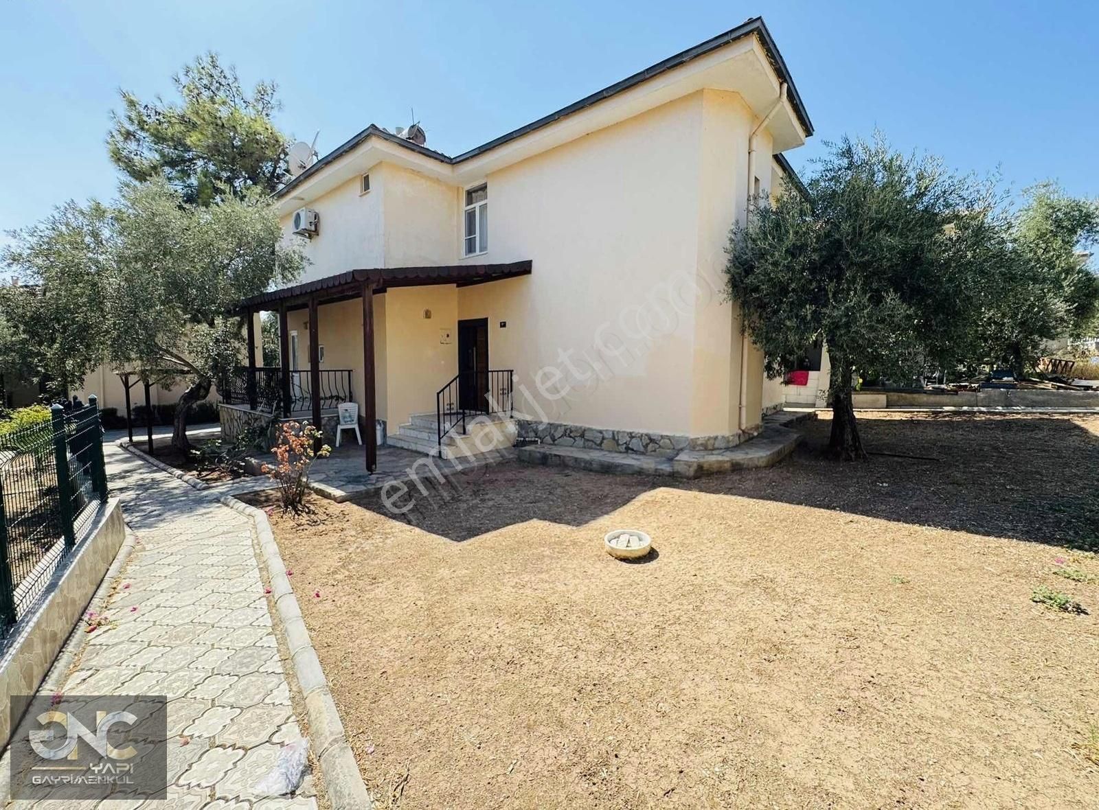 Denize 200 Metre Site İçi Müstakil Ayrı Muftak 3+1 Villa - Görsel 8