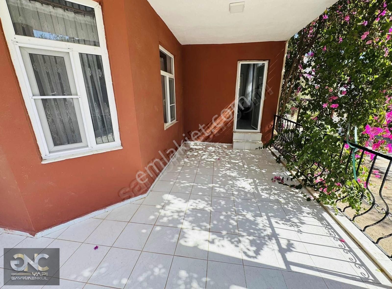 Denize 200 Metre Site İçi Müstakil Ayrı Muftak 3+1 Villa - Görsel 6