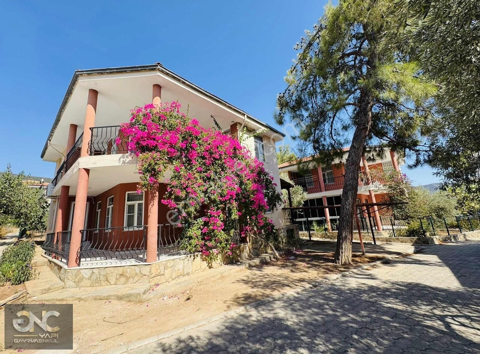 Denize 200 Metre Site İçi Müstakil Ayrı Muftak 3+1 Villa - Görsel 9