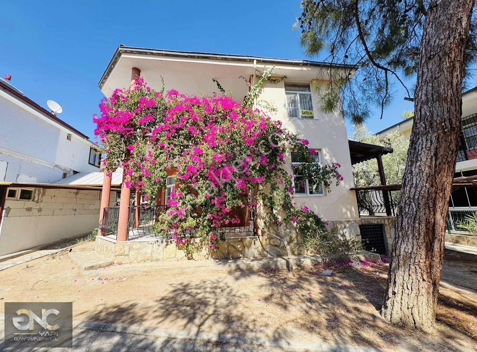 Denize 200 Metre Site İçi Müstakil Ayrı Muftak 3+1 Villa - Görsel 23