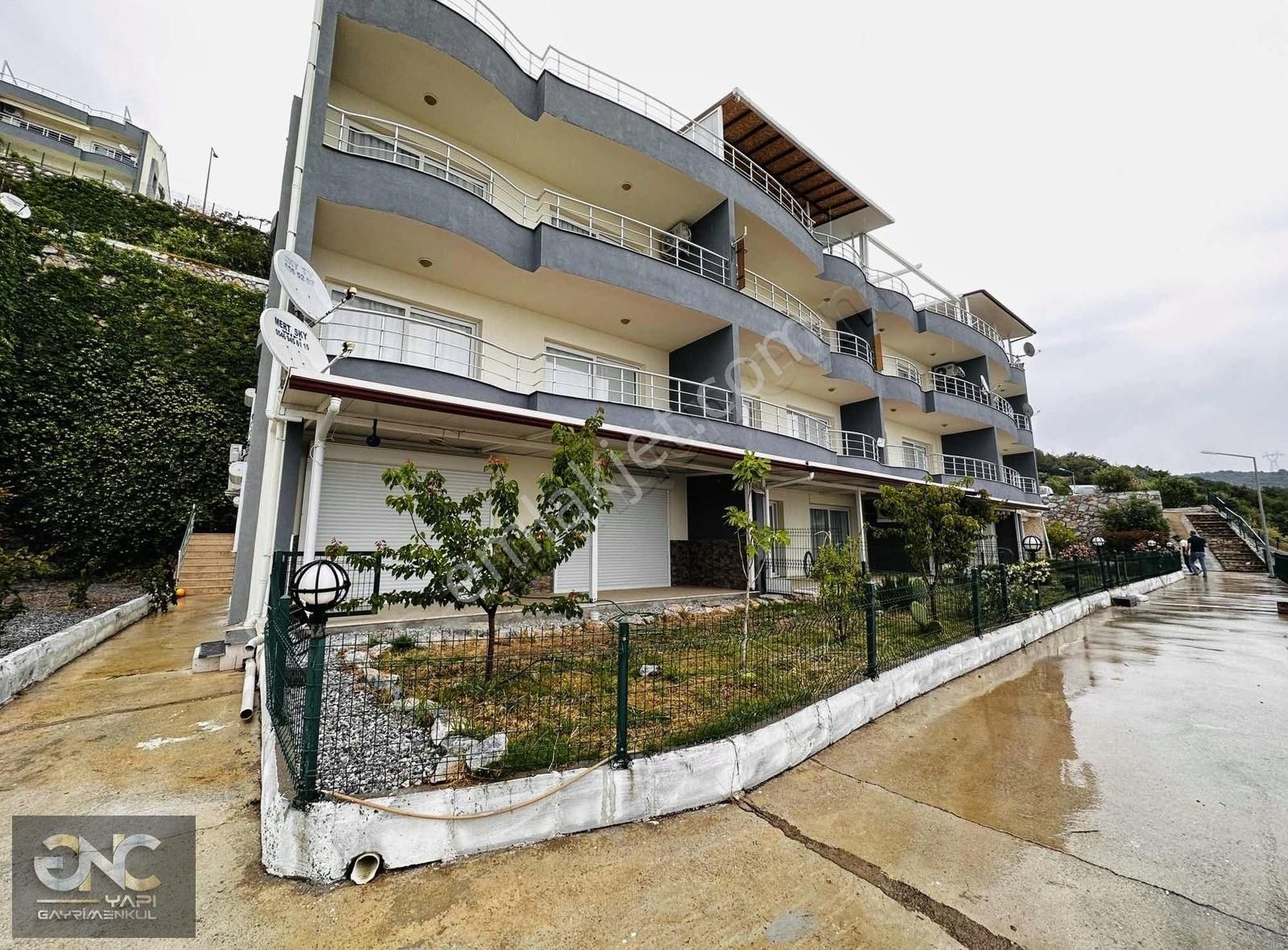 Havuzlu Güvenlikli Sitede Deniz Manzaralı 1+1 Daire - Görsel 14