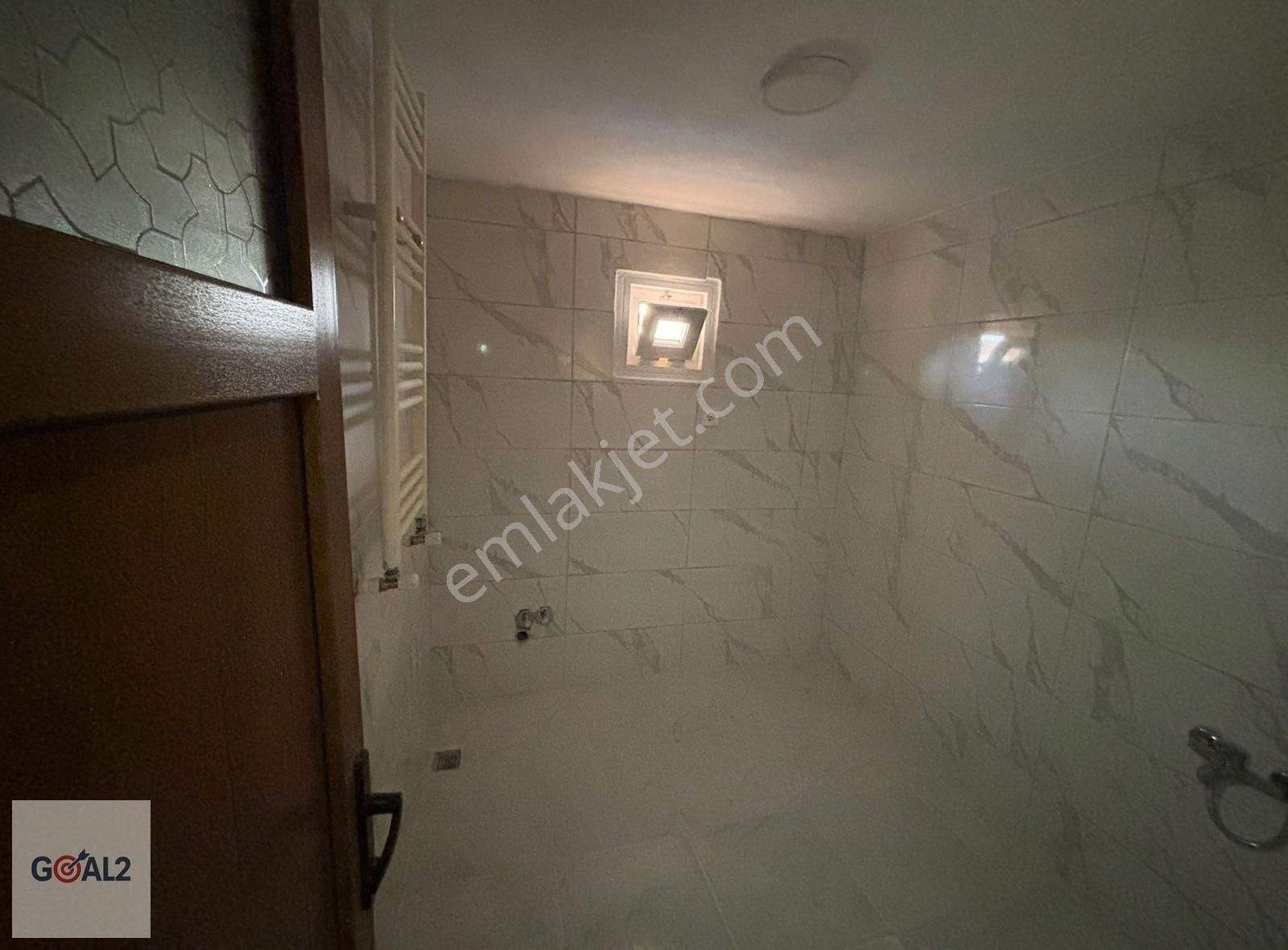 Fatihte Eşsiz Manzaralı Ferah Ve Geniş Daire 5+1 - Görsel 12