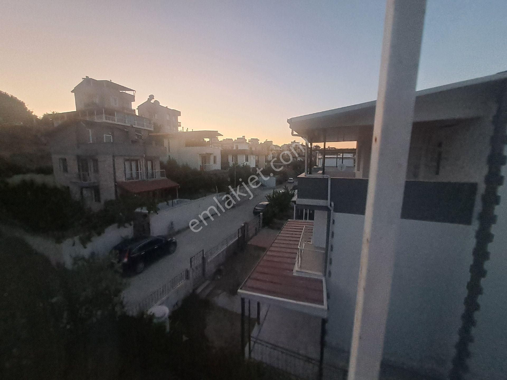 4+1 Satılık Tripleks Akarcada Denize Yürüme Mesafesinde - Görsel 2