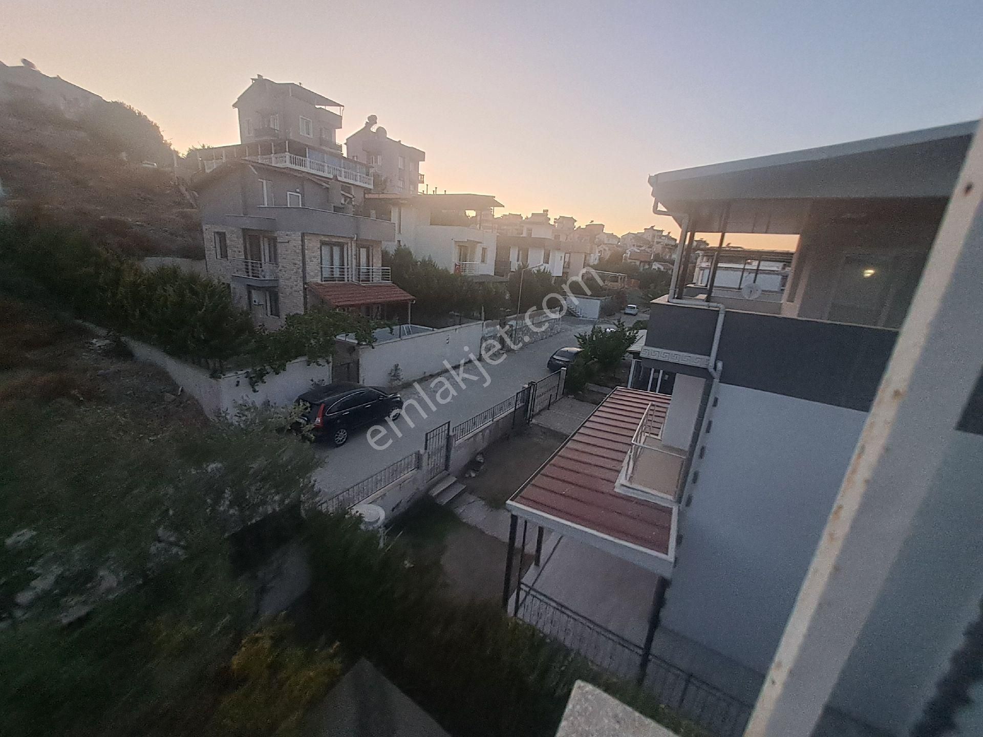 4+1 Satılık Tripleks Akarcada Denize Yürüme Mesafesinde - Görsel 4