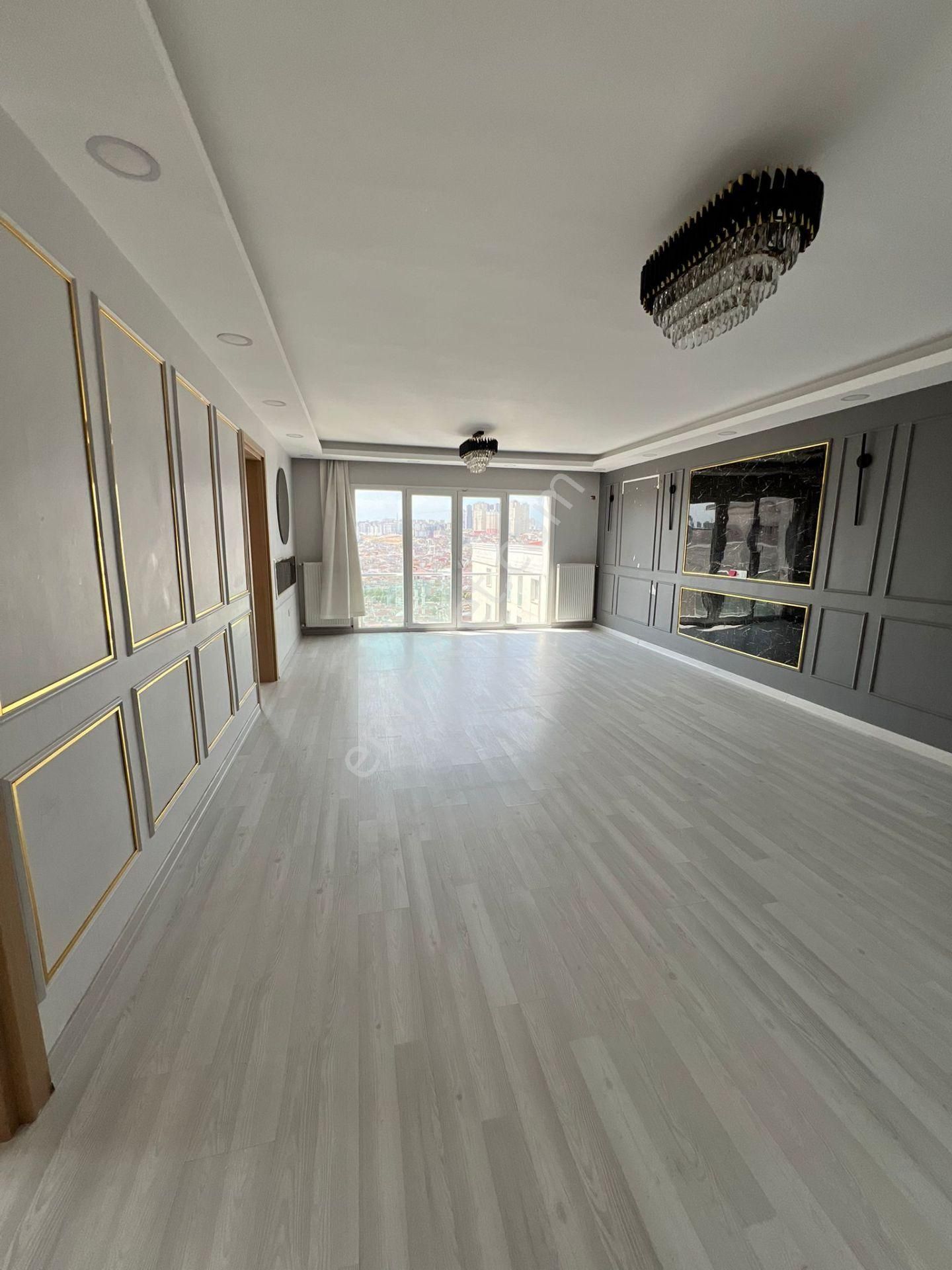 Esenyurt Çınar Mahallesi Fi Yaka Esenşehir Mahallesi 3+1 150 M2 Kiralık Daire 11.kat Ebeveyn Banyolu
