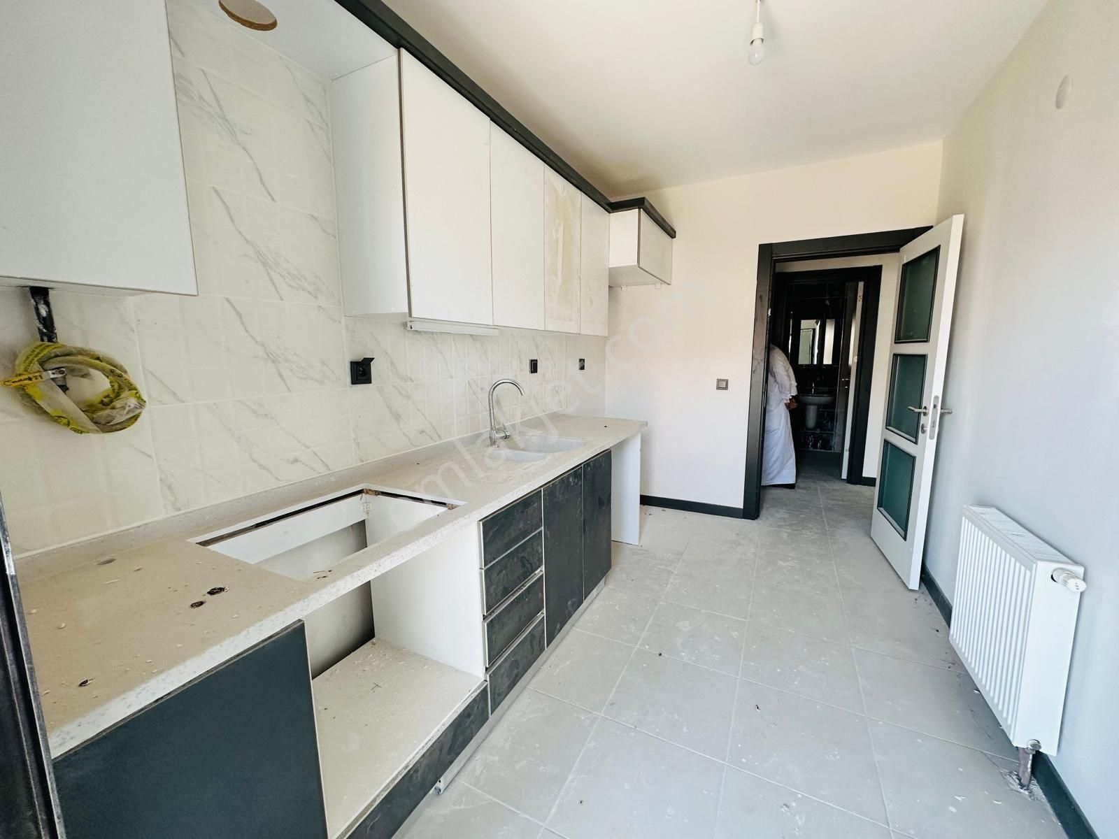 Dinç Emlaktan Kiralık Sıfır 3+1 Daire
