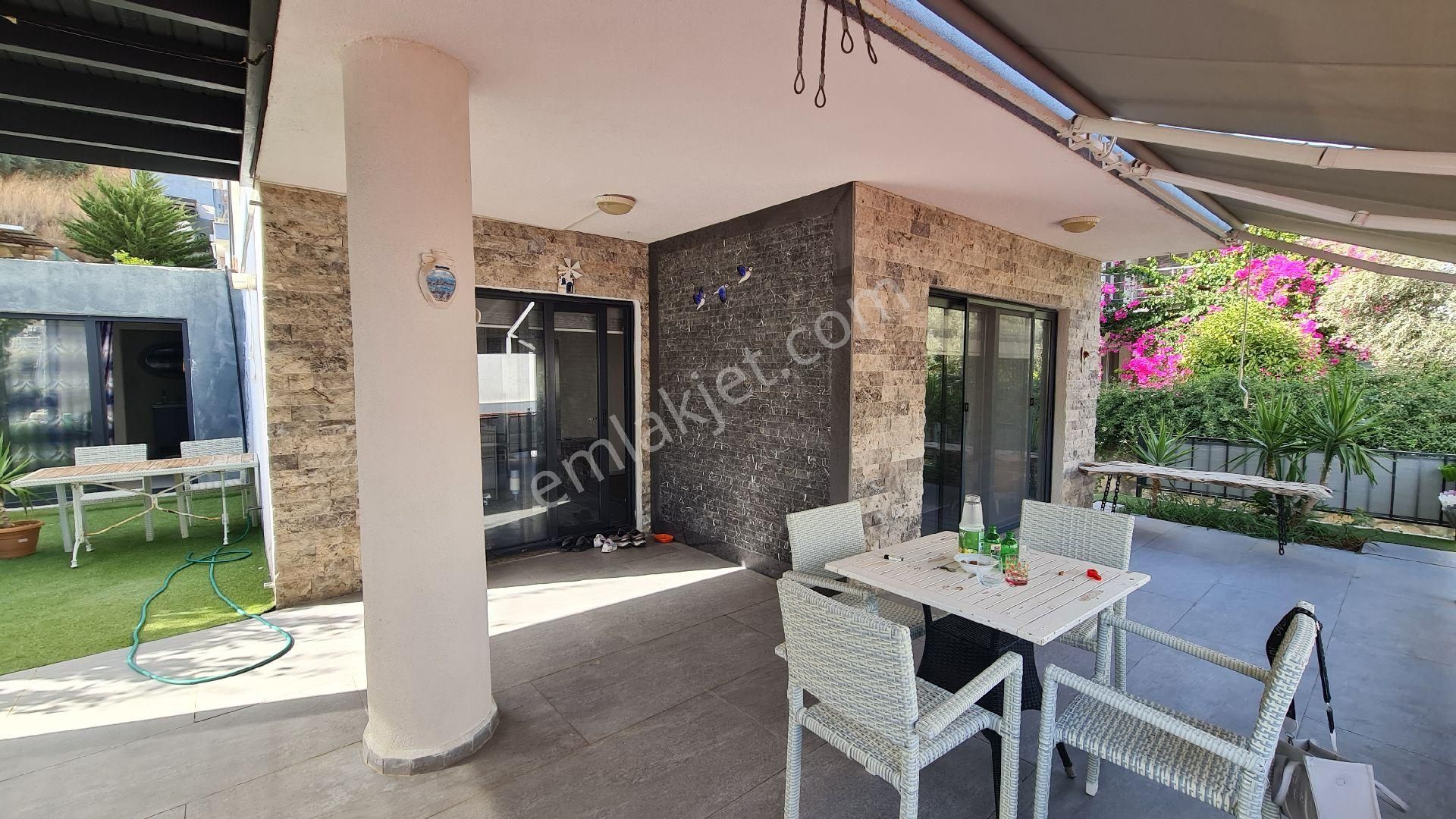 Yalıçiftlik Merkez'de Denize Yakın 2+1 Bahçe Katı Daire