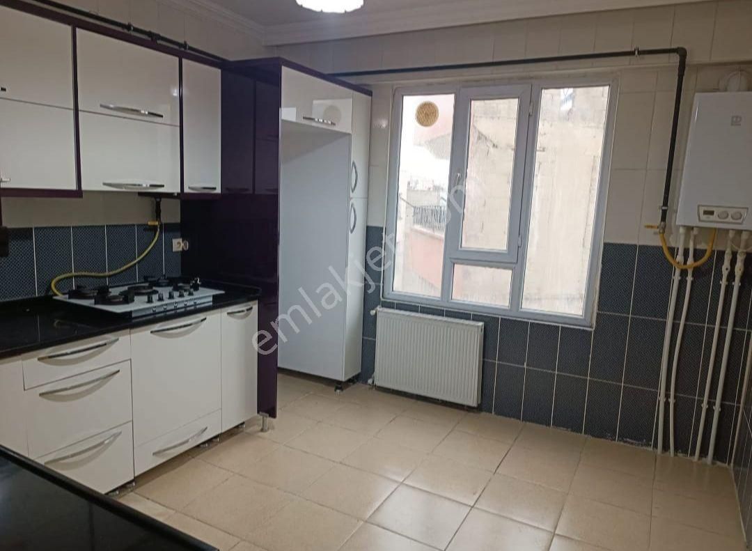 Sahibnden Ş.urfa/halilye/ Ş.nabi Mh. 4 Oda D.gazlı Satılık Daire