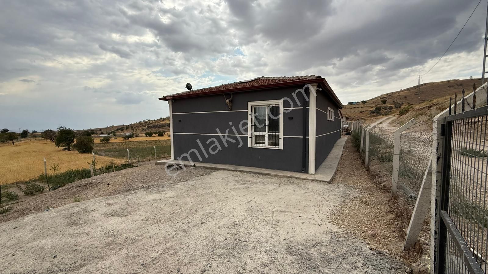 Öz Gaye Emlaktan Develi Çomaklı Yapraklıburun Mevkiinde Satılık Bağ Evi - Görsel 22
