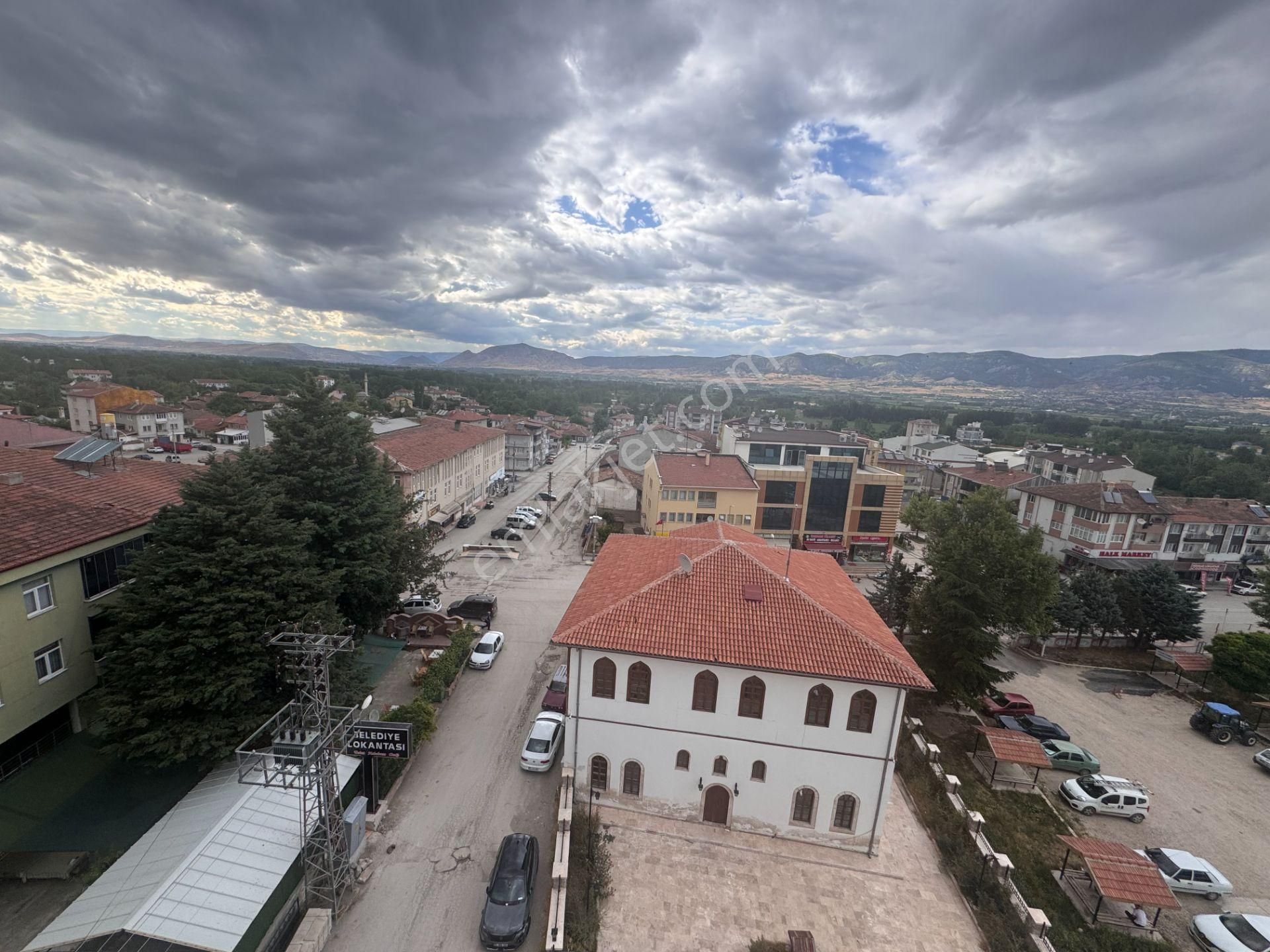 Pazar İlçesinde 5+1 Çift Cepheli Satılık Dubleks Daire