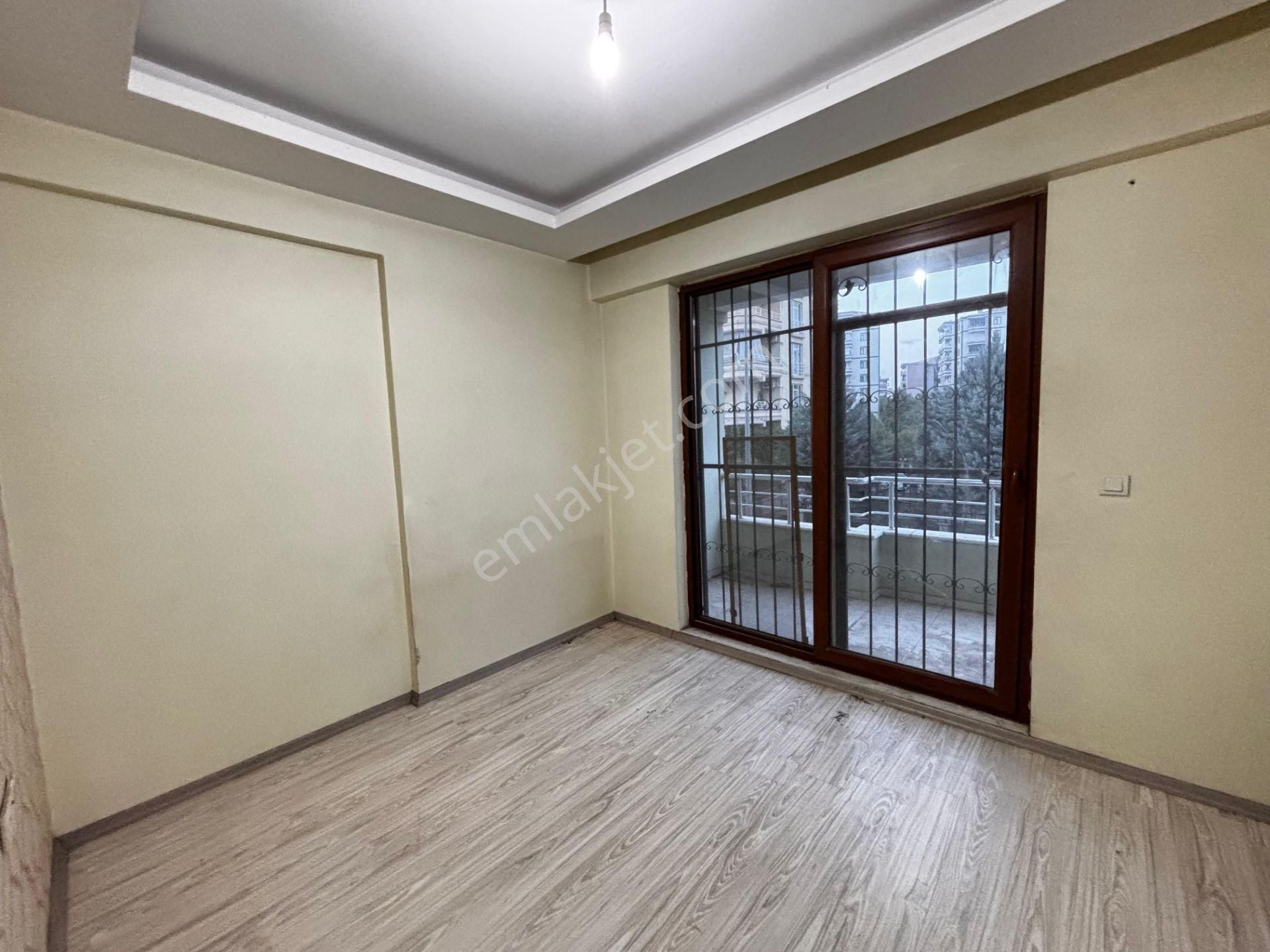 Mountaın Gayrimenkul'den Göletli Park Civarı 2+1 Satılık Daire