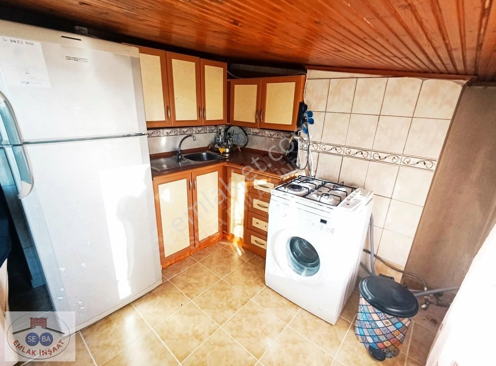 Seba'da Sefaköy Merkezde 2+1 100m2 Metroböse Yakın Eşyalı Daire