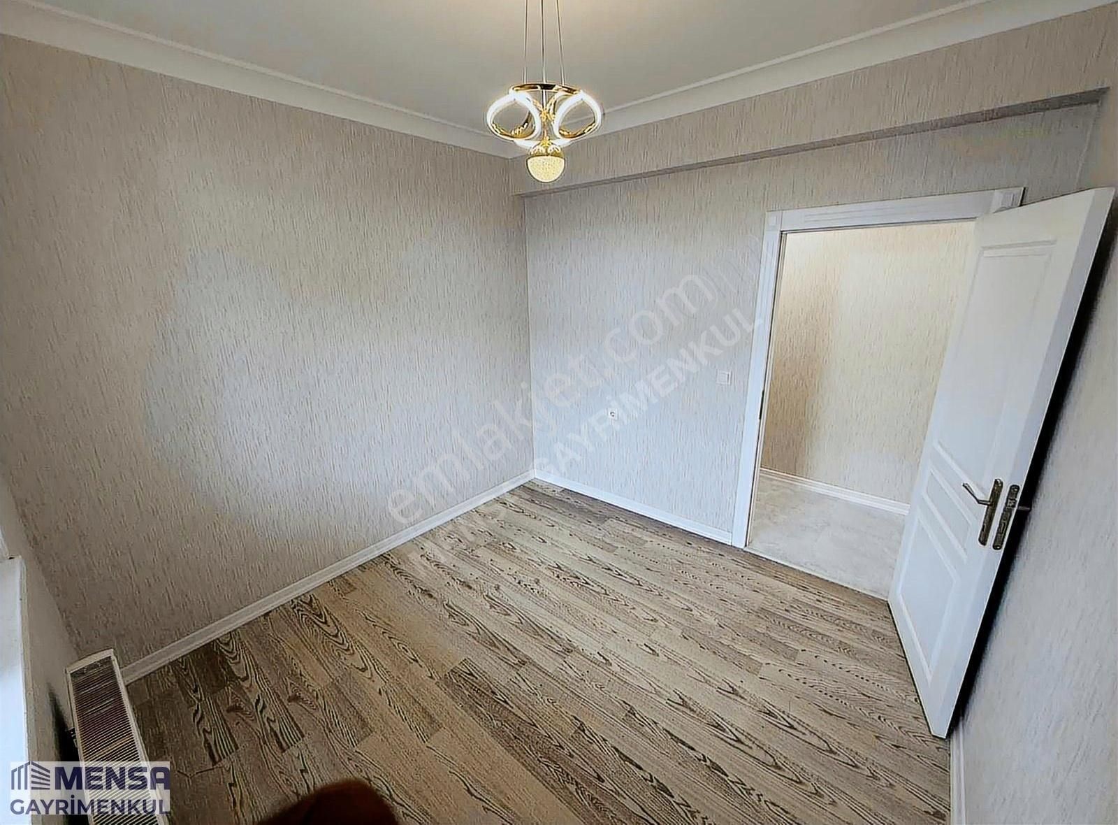 Mensa'dan Karakaya Mah. Masrafsız Çift Balkonlu Merkezi Konumda - Görsel 6