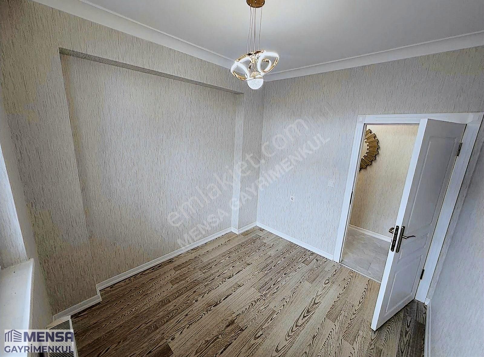 Mensa'dan Karakaya Mah. Masrafsız Çift Balkonlu Merkezi Konumda - Görsel 17